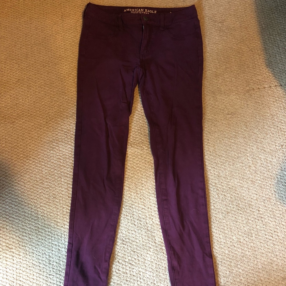 American eagle maroon super stretch jeggings